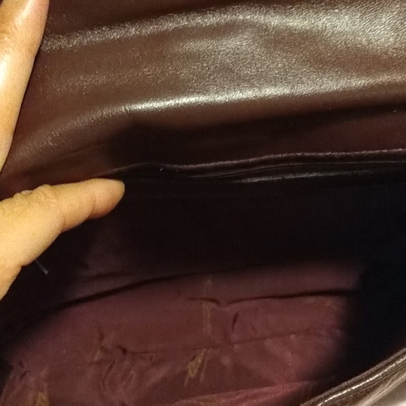 Etienne Aigner leather bag - Picture 8 of 9